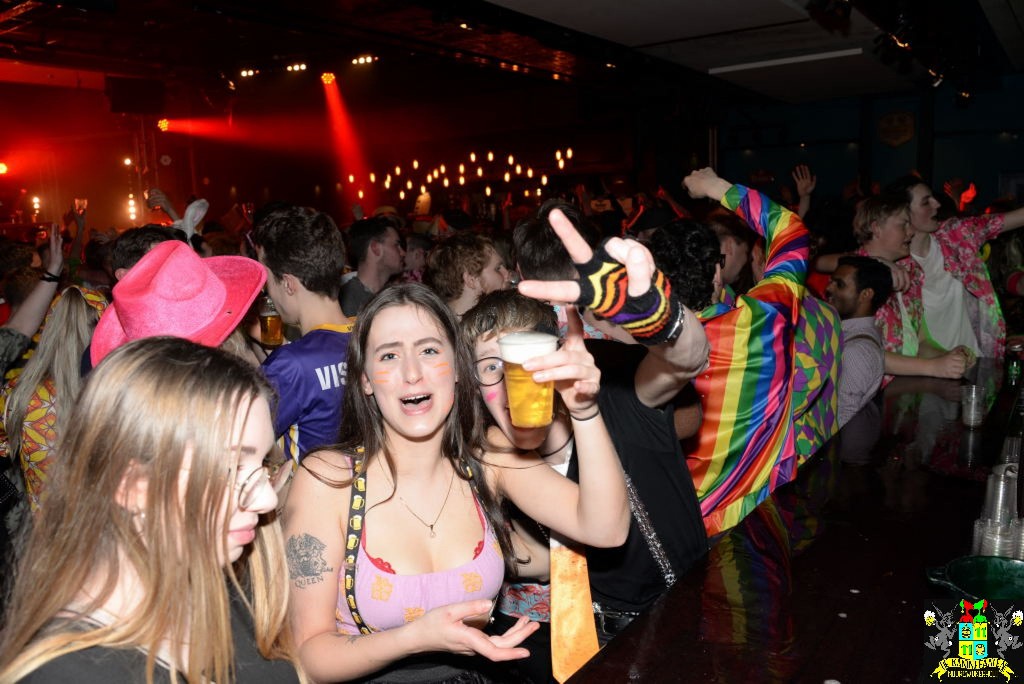 ../Images/Carnavals maandagavond in VdG 202.jpg
